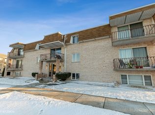 18224 Wentworth Ave APT 5, Lansing, IL