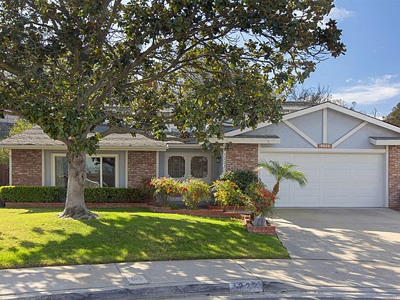 2nd image of 1222 Mona Pl