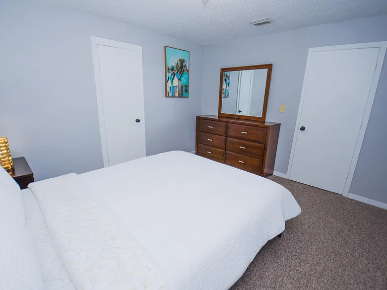 913 Sumter St #102 — Photo 6