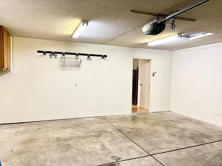 1211 Capri Way #3 — Photo 41