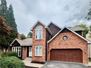 6035 Whitegate Xing, East Amherst, NY 14051