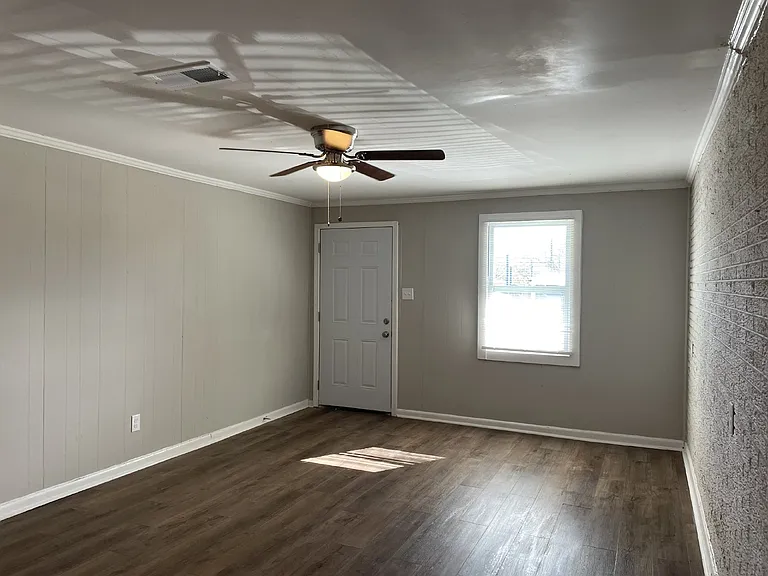 102 Madrid St #9 — Photo 16