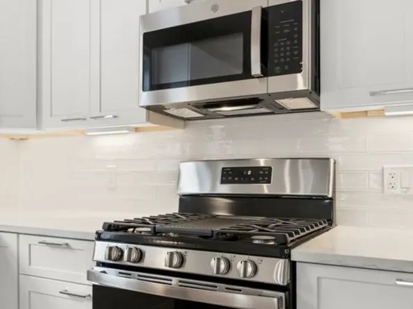 23 Dewolf St Floor 3, Dorchester, MA 02125