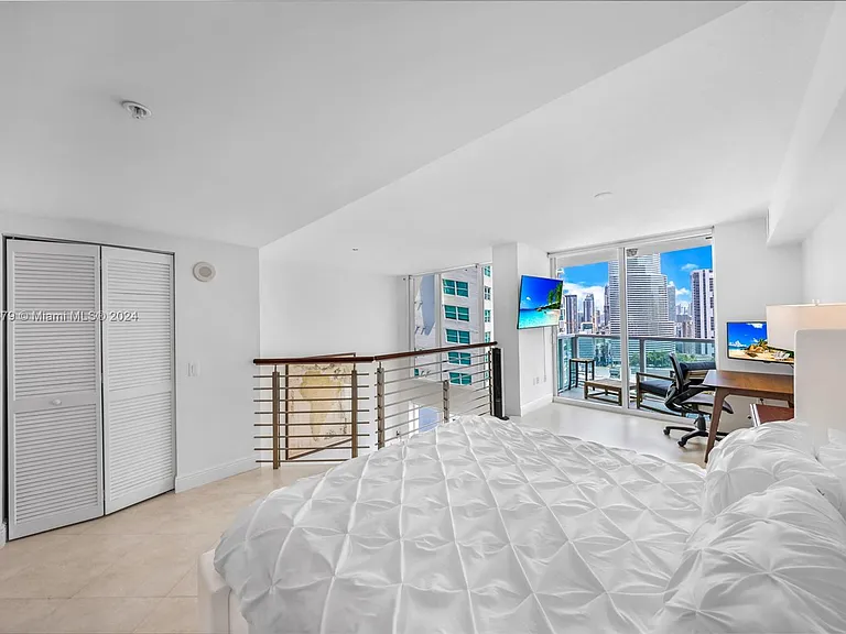 41 SE 5th St #1507 — Photo 19