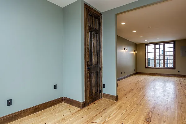 Rented by Nooklyn NYC LLC | media 6