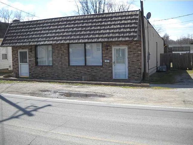 1st image of 106 S Lincoln Ave