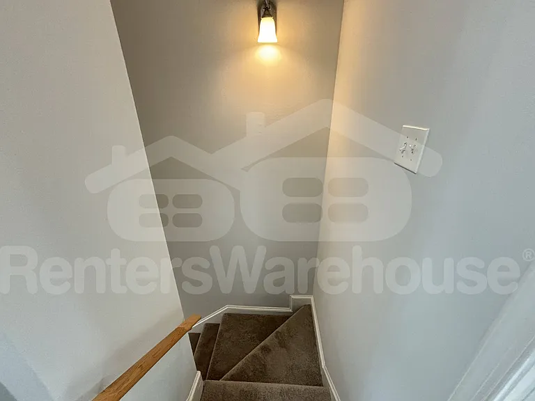 1216 Westview Ter — Photo 10
