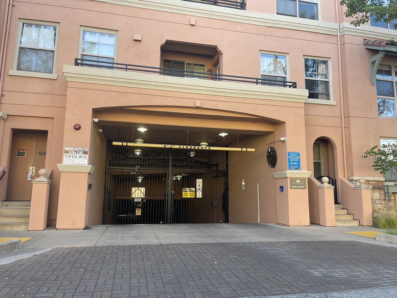 2 bed, 1230 sqft, $4,600 — Photo 3