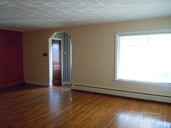 3rd image of 199 E Grand Blvd