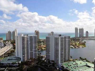 3500 Mystic Pointe Dr APT 3707, Aventura, FL, 33180