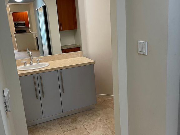 4th image of 620 S Gramercy Pl APT 331
