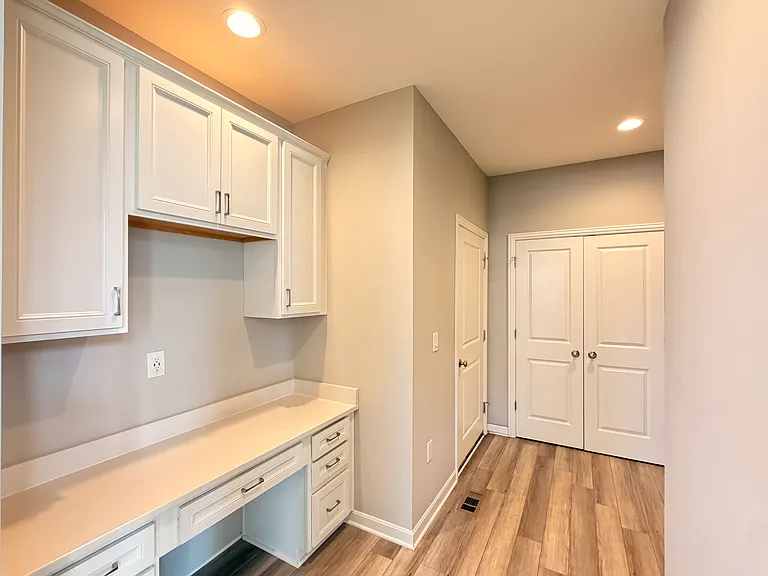 8833 Ingraham Ln — Photo 40