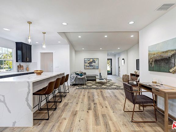 5th image of 5454 Murietta Ave