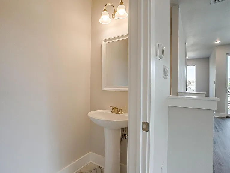 2341 Benbrook Blvd — Photo 11