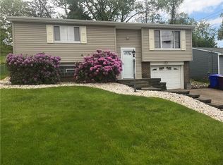 512 Malabar Dr, Pittsburgh, PA 15239