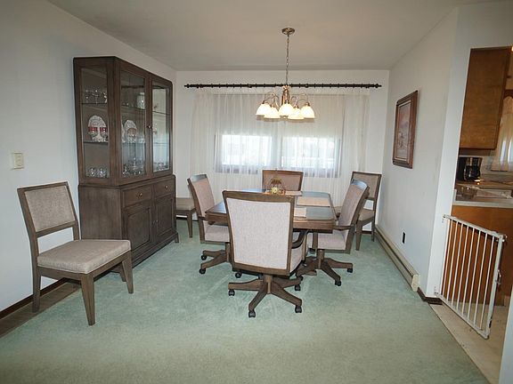 5th image of 405 S Walnut St Lot 249