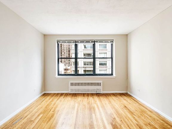 5th image of 208 E 70th St APT 6B