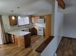 6728 Fox River Rd, Burlington, WI 53105