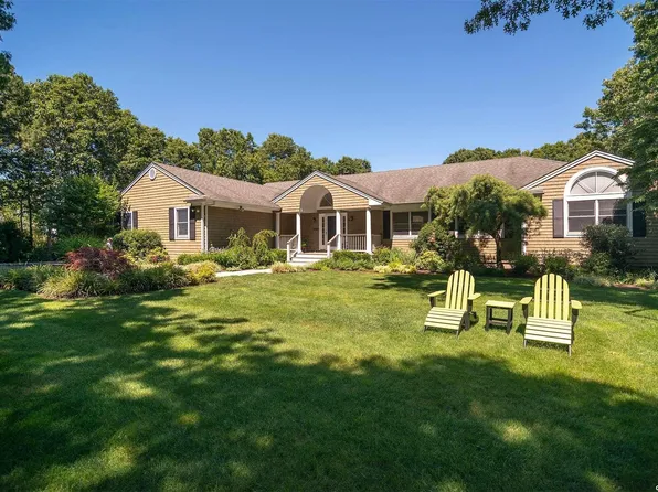 10 Old Fields, Quogue, NY 11959