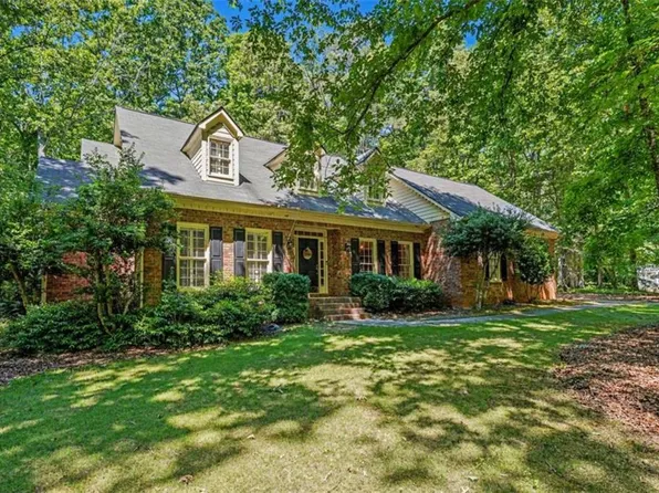 290 Brandon Mill Cir, Fayetteville, GA 30214