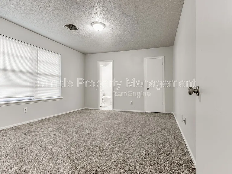 8508 Candlewood Dr — Photo 13