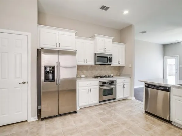 2692 Lake Ridge Dr, Little Elm, TX 75068