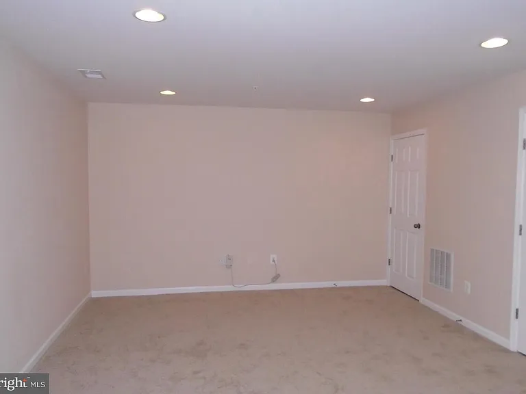 7886 River Rock Way — Photo 4