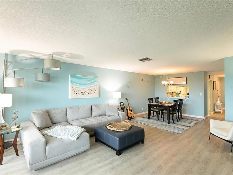 1255 E Peppertree Dr #501 — Photo 18