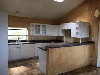 3 bed, 1400 sqft, $2,500 — Photo 2