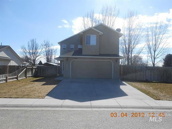 2nd image of 2111 E Irving Pl