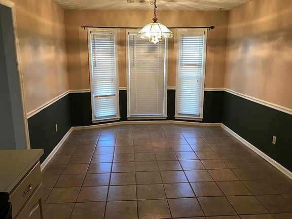 4th image of 77 Lee Road 998