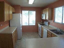 Bright and Cheery Kitchen