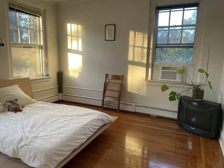 560 Orange St #304 — Photo 4
