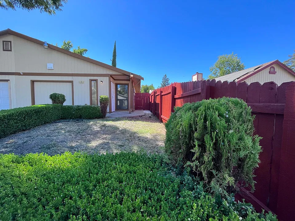 7 Topam Ct
