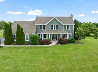 W349S8910 Nesting Ln, Eagle, WI 53119
