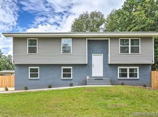 205 Richland Dr, Enterprise, AL 36330
