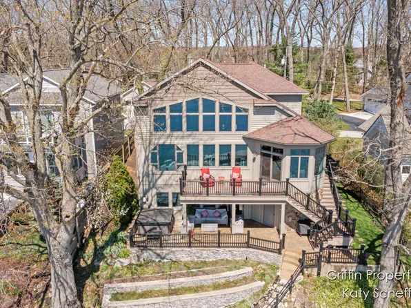 7220 Wilkinson Dr NE, Rockford, MI 49341