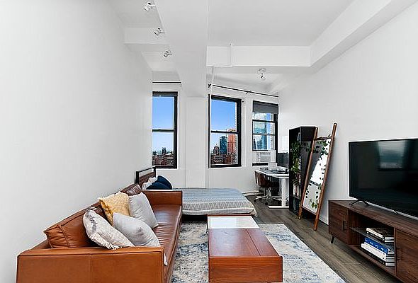 1st image of 315 7th Ave APT 20D