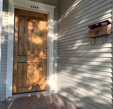 2nd image of 1420 N Cedar St