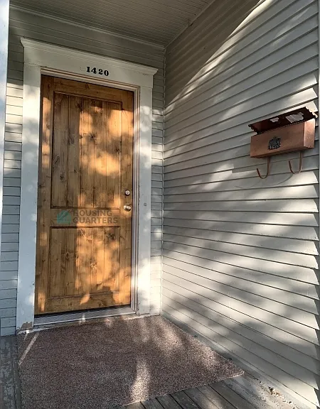 1420 N Cedar St — Photo 2