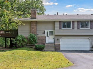 8404 W 97th St, Minneapolis, MN 55438