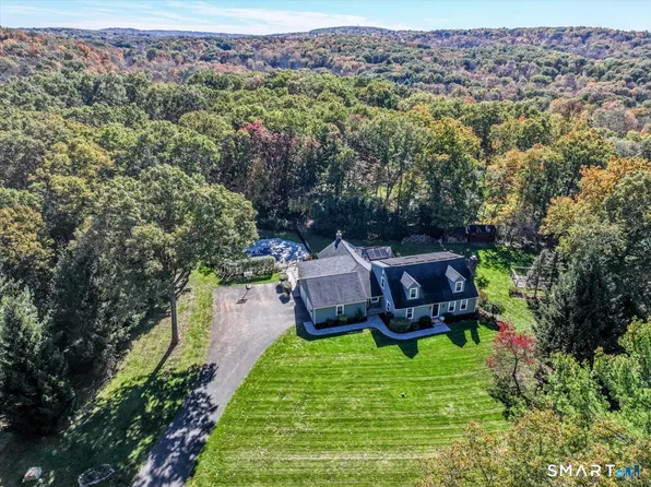 104 Pepper Tree Hill Lane, Southbury, CT 06488