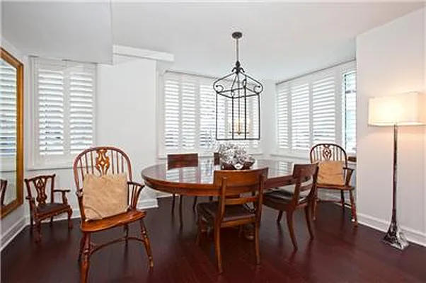 Sold by R New York | media 6