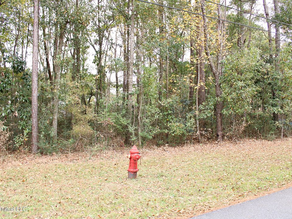 1st image of Roxane St Lot 58