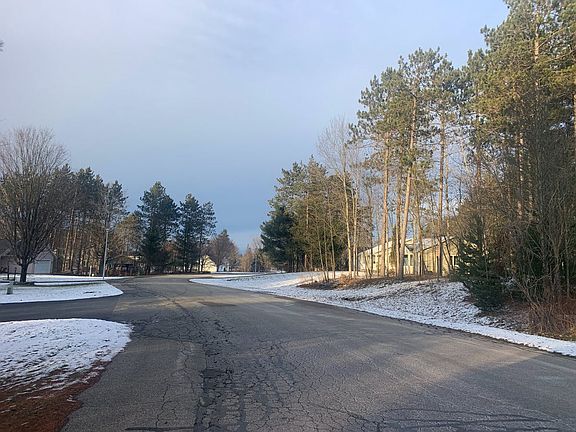 5th image of 1703 Grays Ln