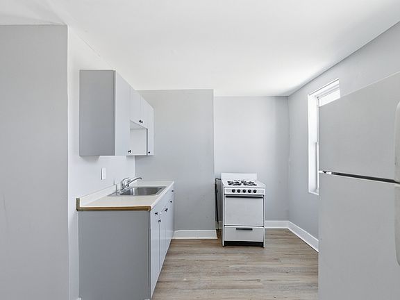 3rd image of 546 N Fulton Ave APT 3