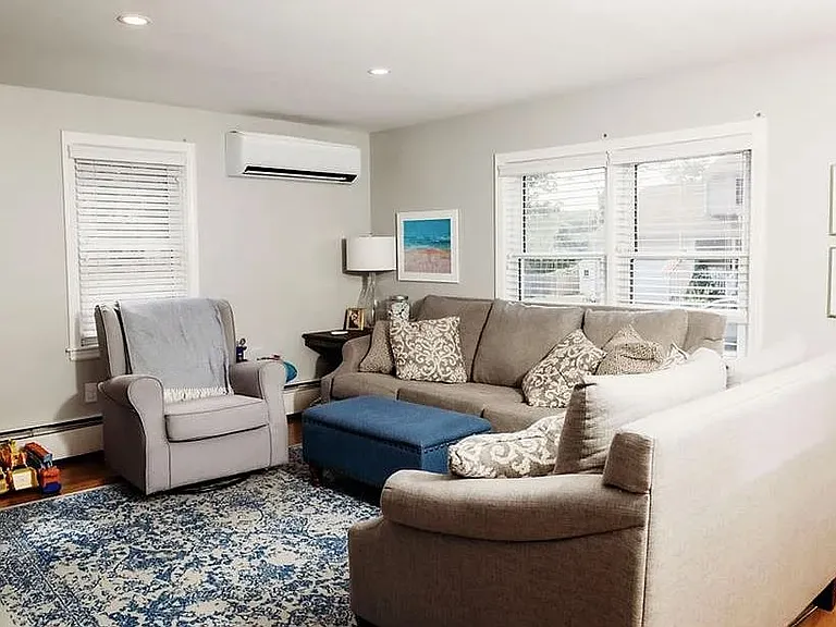 19 Bliven Ave — Photo 2