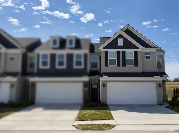 1508 Arcadia Dr, Milford, MI 48381