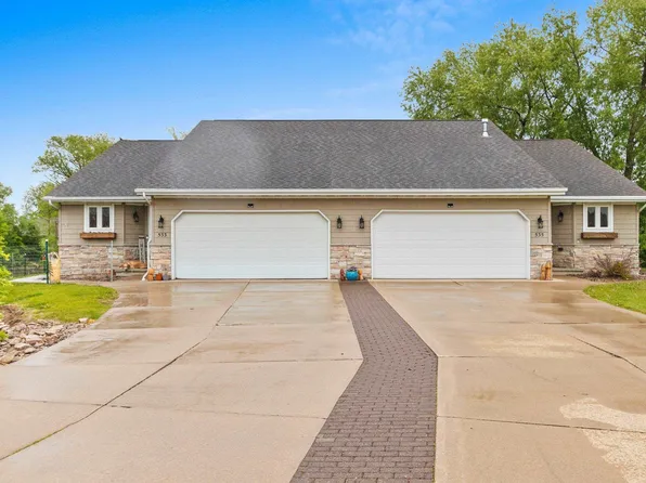 533 S 9th St, De Pere, WI 54115