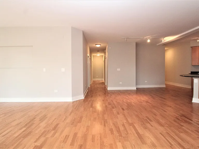 1870 N Winnebago Ave #2D — Photo 43